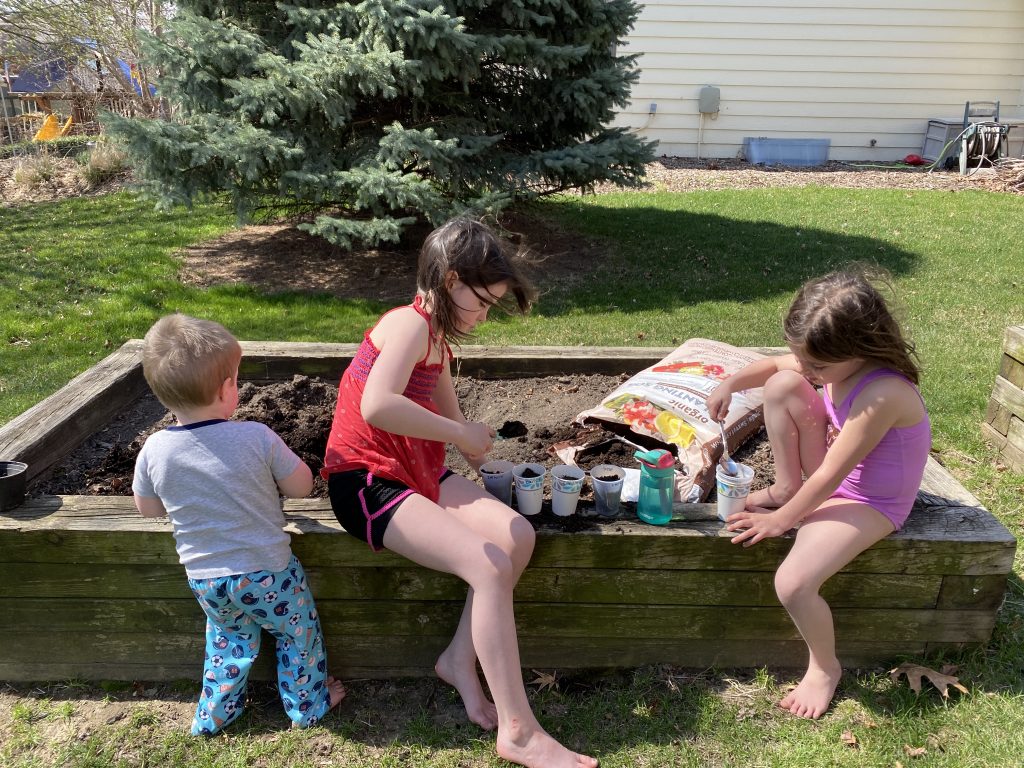 gardening together kids eat more vegetables